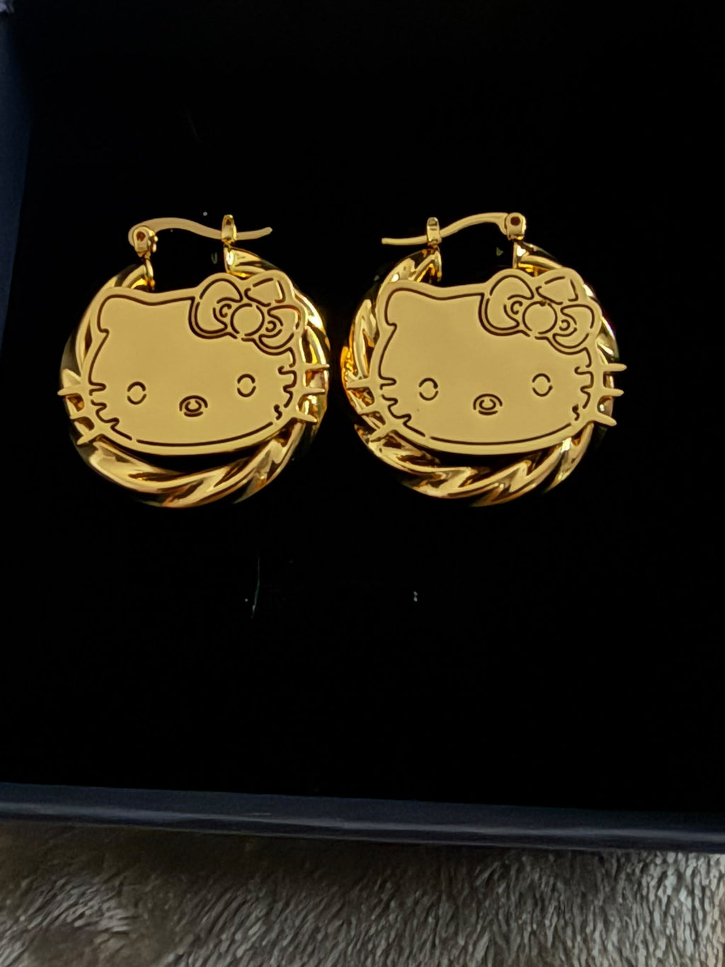 Kitty Luxe Hoops - 30mm