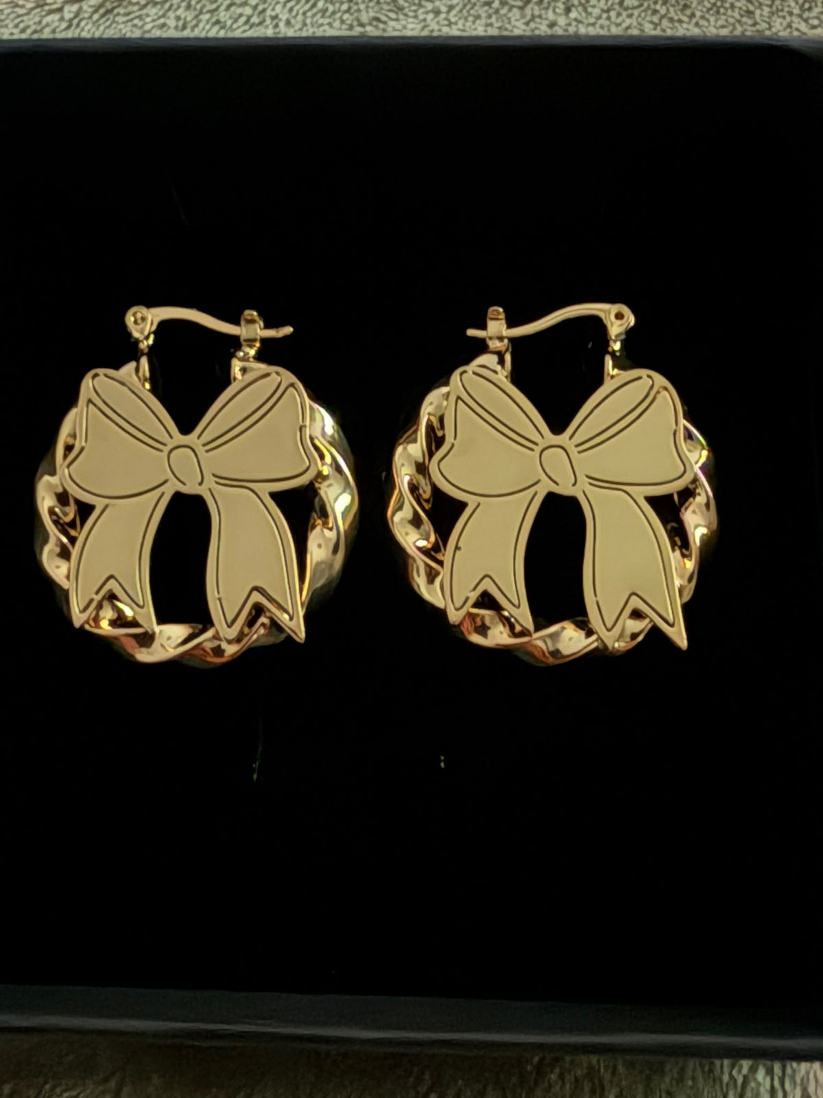 Bow Luxe Hoops - 30mm
