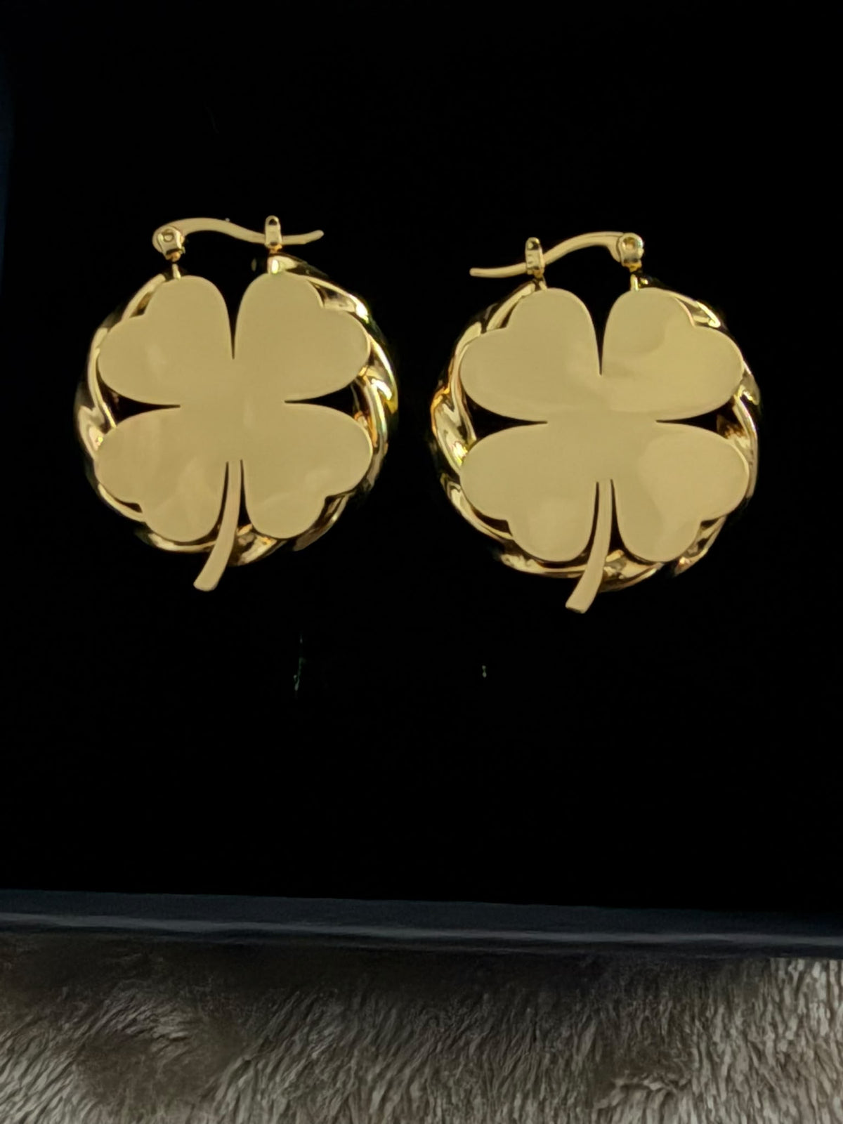 Lucky Luxe Hoops - 30mm
