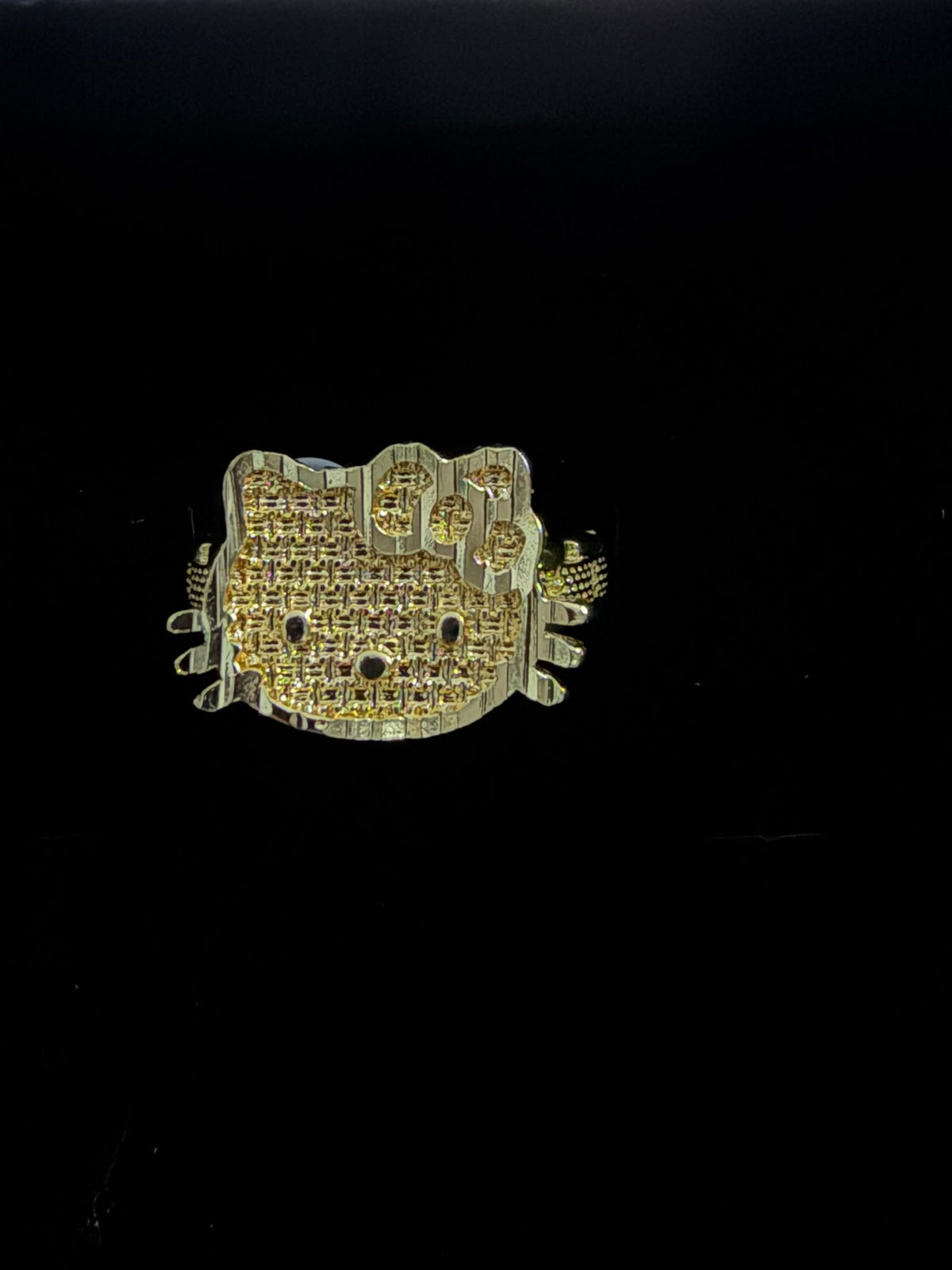 Kitty Kiss Ring